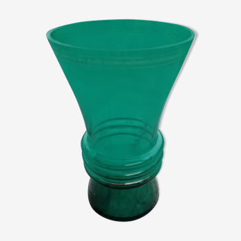 Vase en verre vert