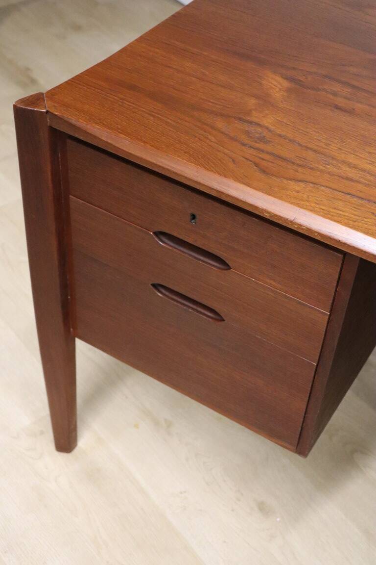 Vintage desk by Wilhelm Renz in double-sided teak, 1960s