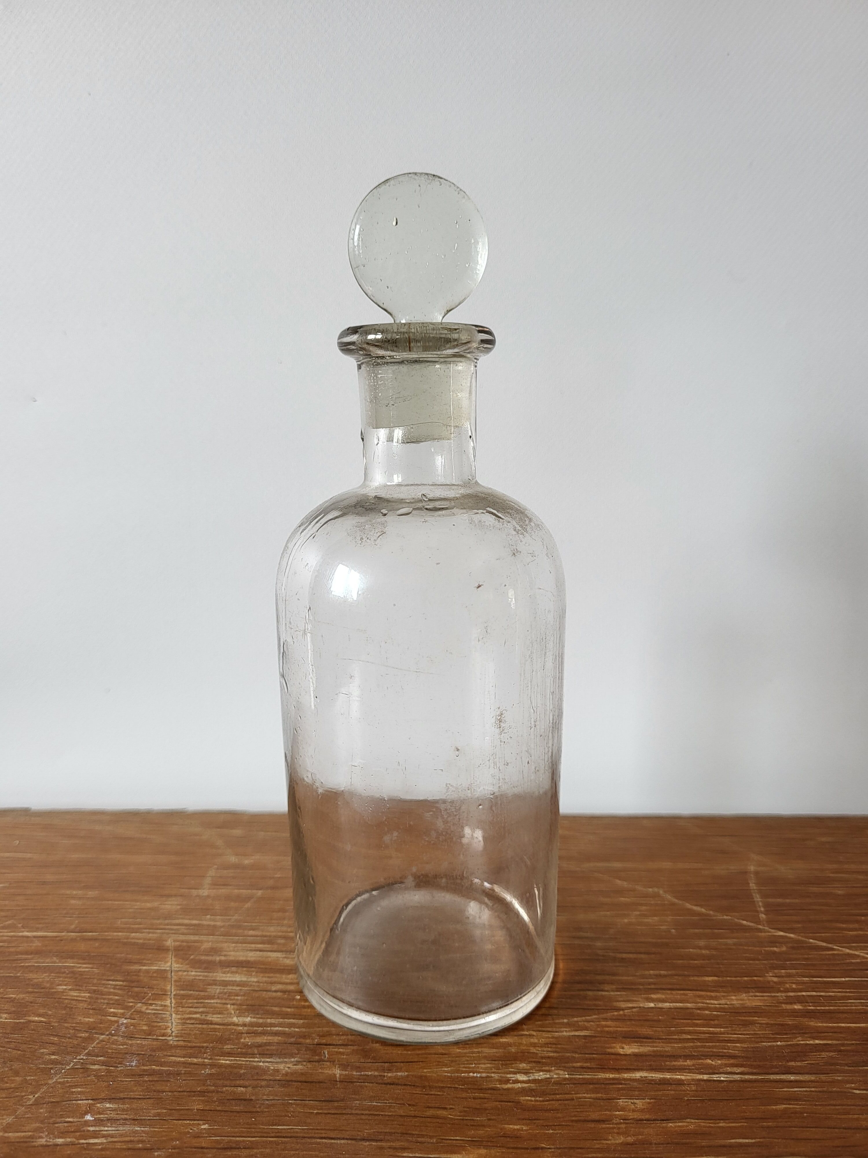 Apothecary bottle
