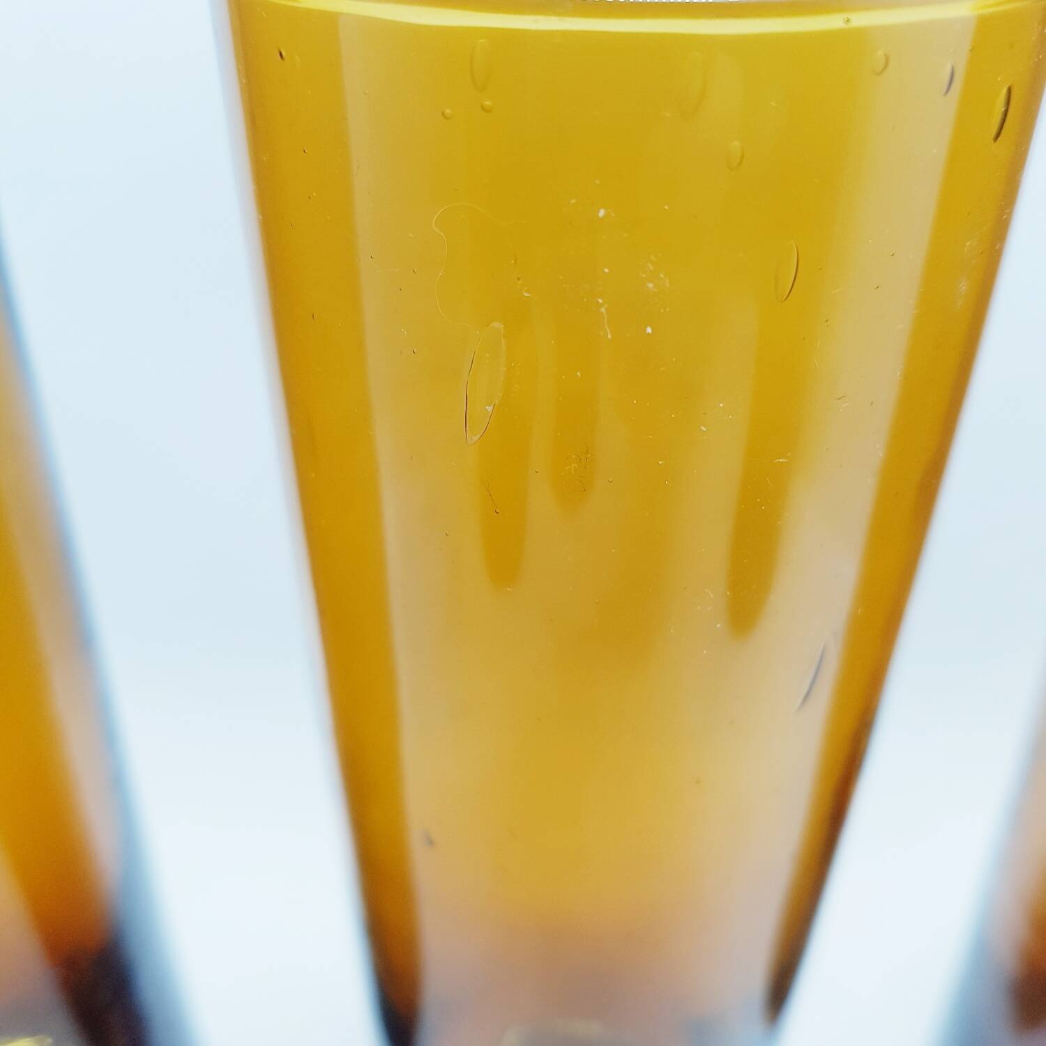 6 grands verres en ambre soufflé bouche