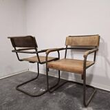 Paire de chaises B34 années 1950