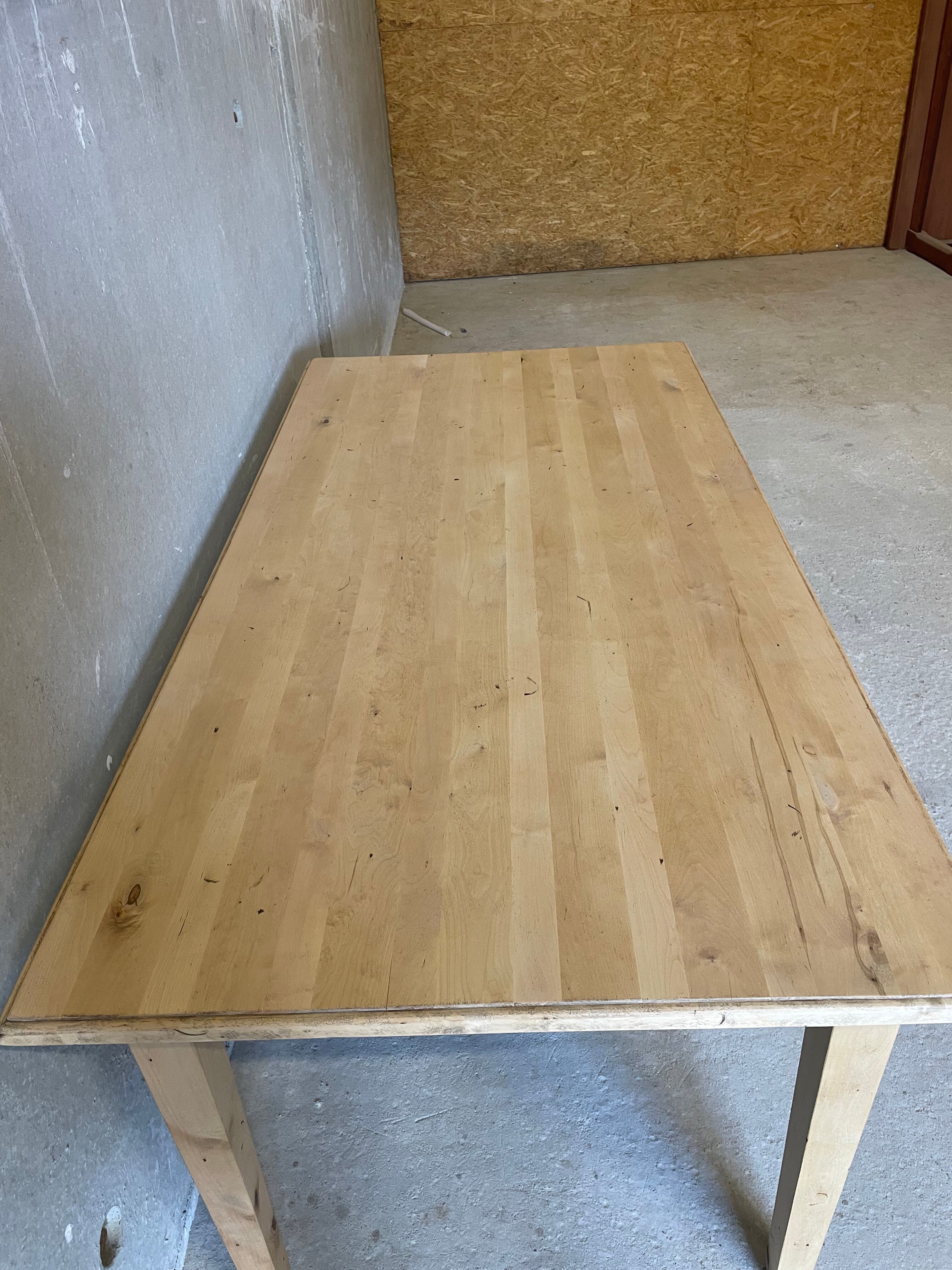 Large solid wood table – minimalist & authentic spirit