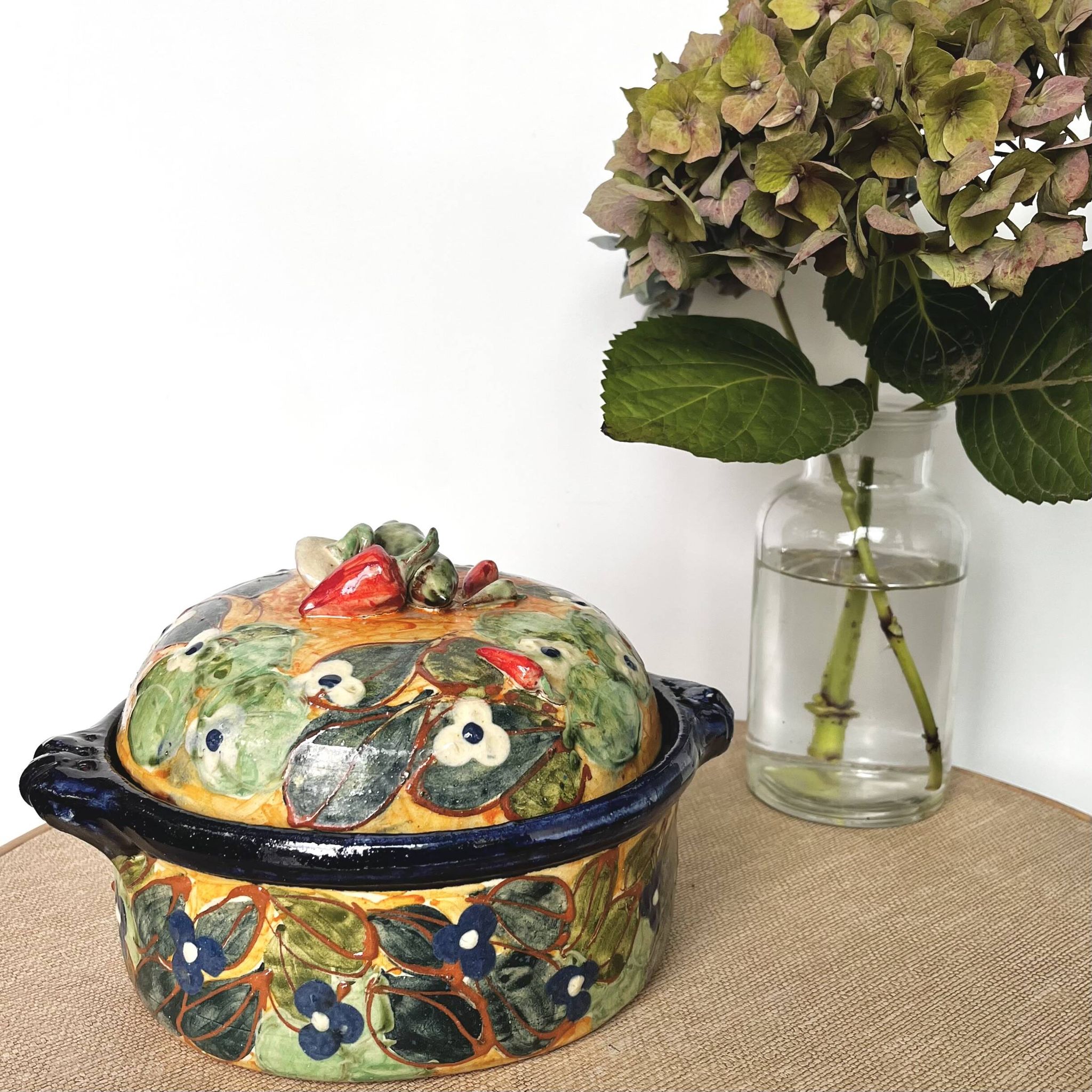 Soupière ancien légumier artisanal