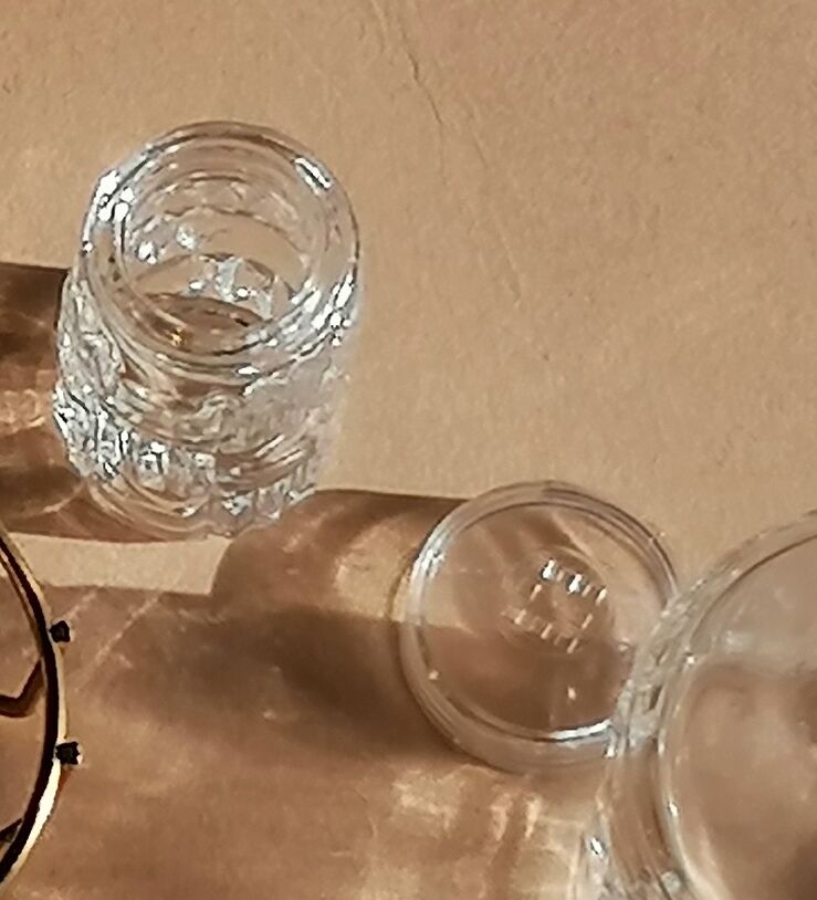 Servant salt shaker pepper golden metal