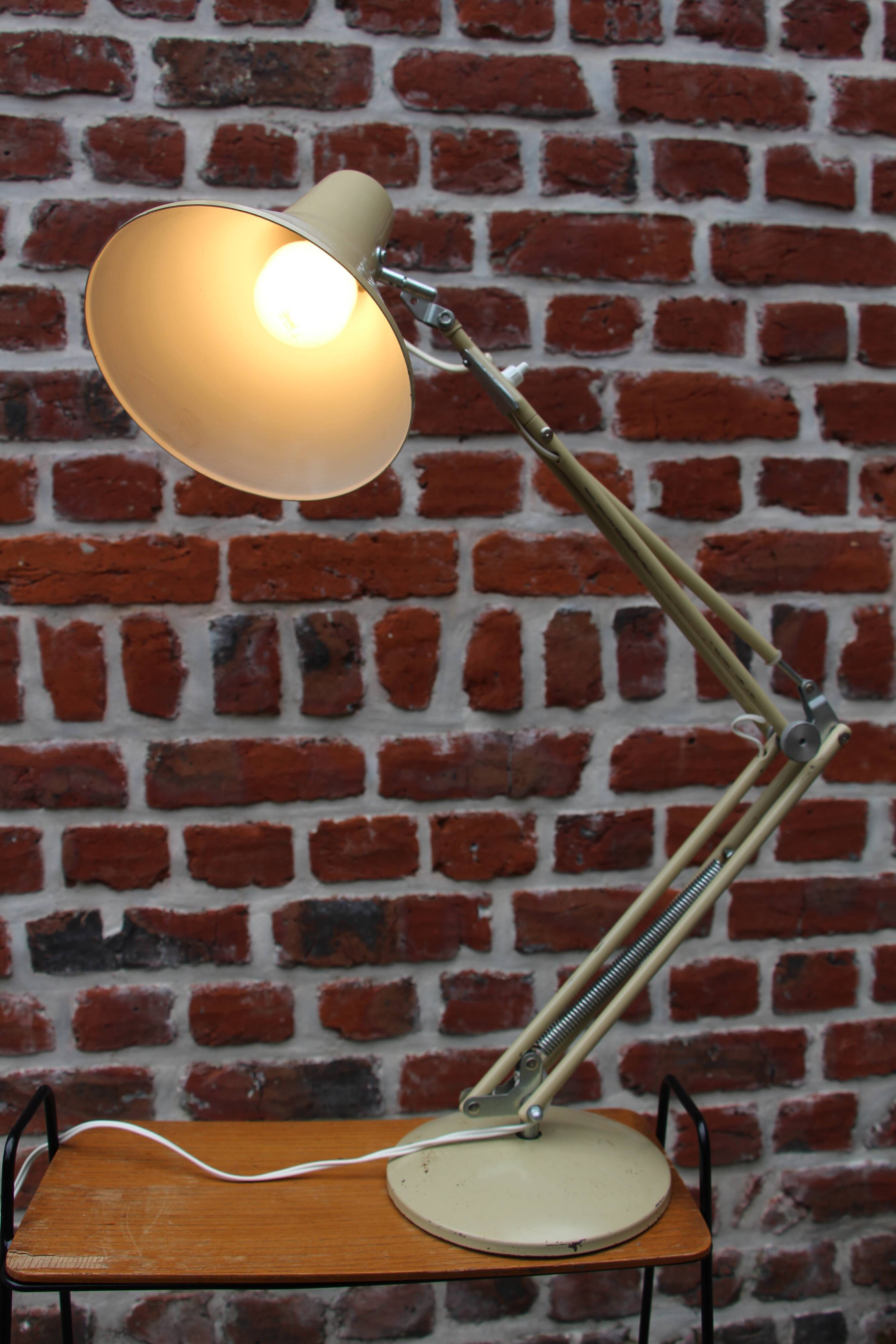 Vintage articulated ivory lamp 60