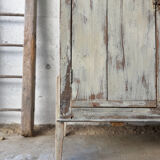 The patinated sideboard