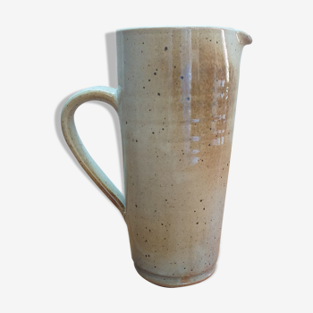 Pitcher in enamelled sandstone