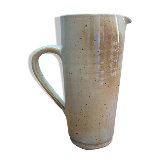 Pitcher in enamelled sandstone