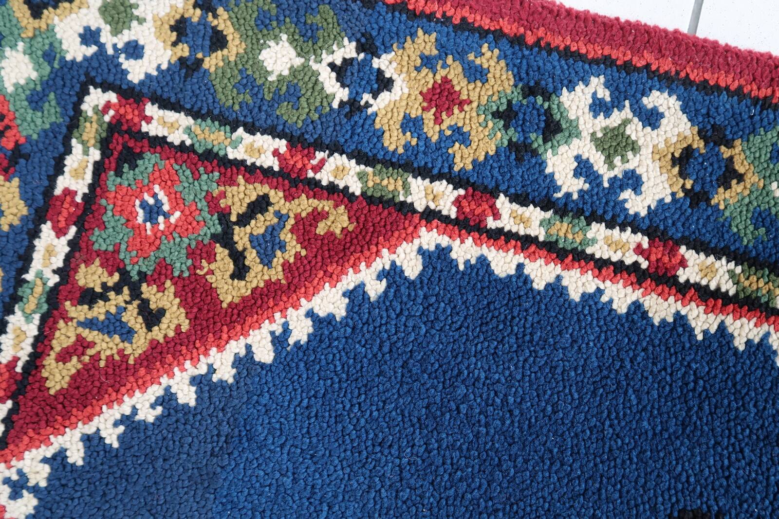 Tapis vintage français Savonnerie fait main en laine – 94 x 170 cm – 1960s