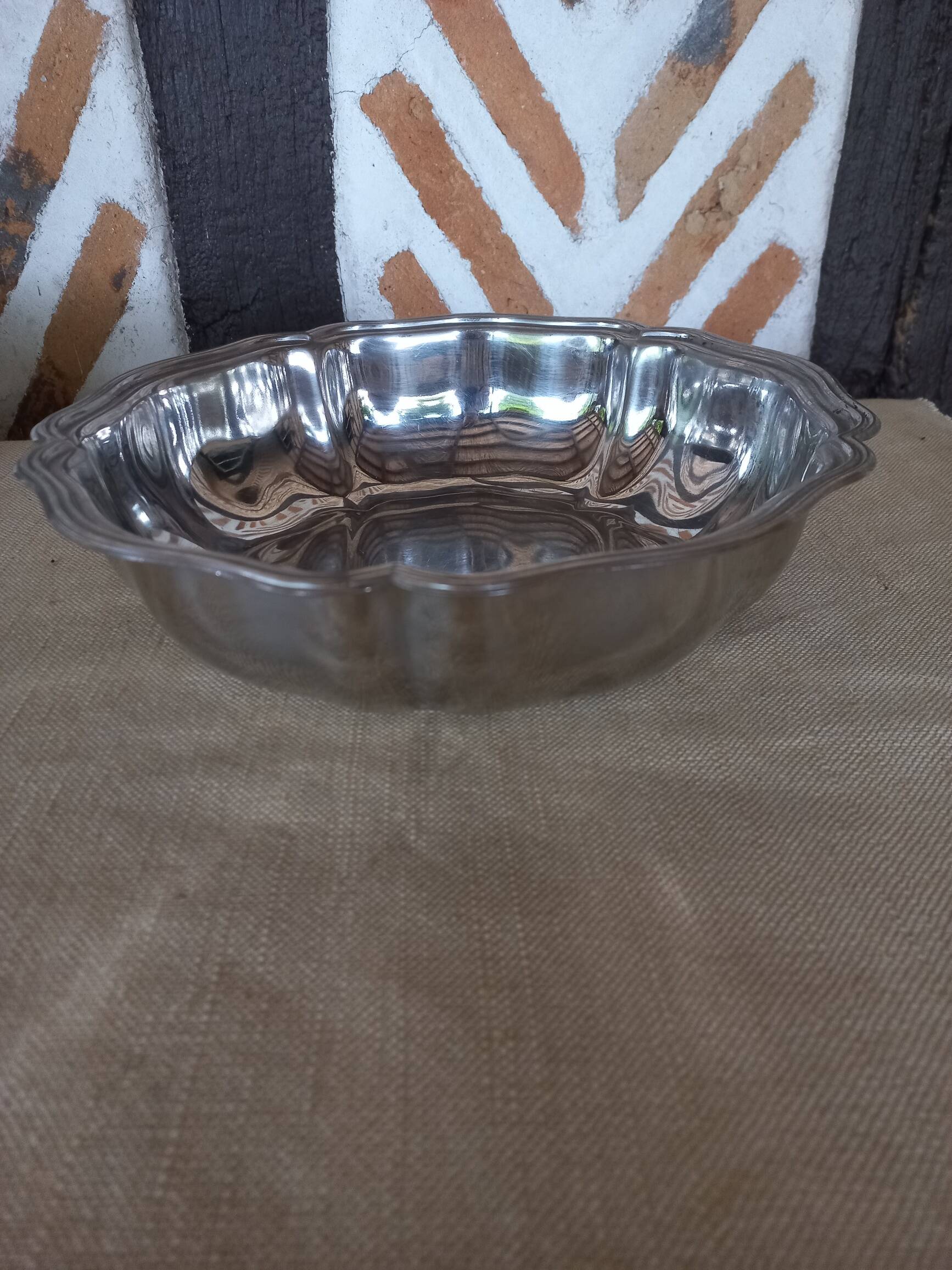 Round stainless steel dish 1970