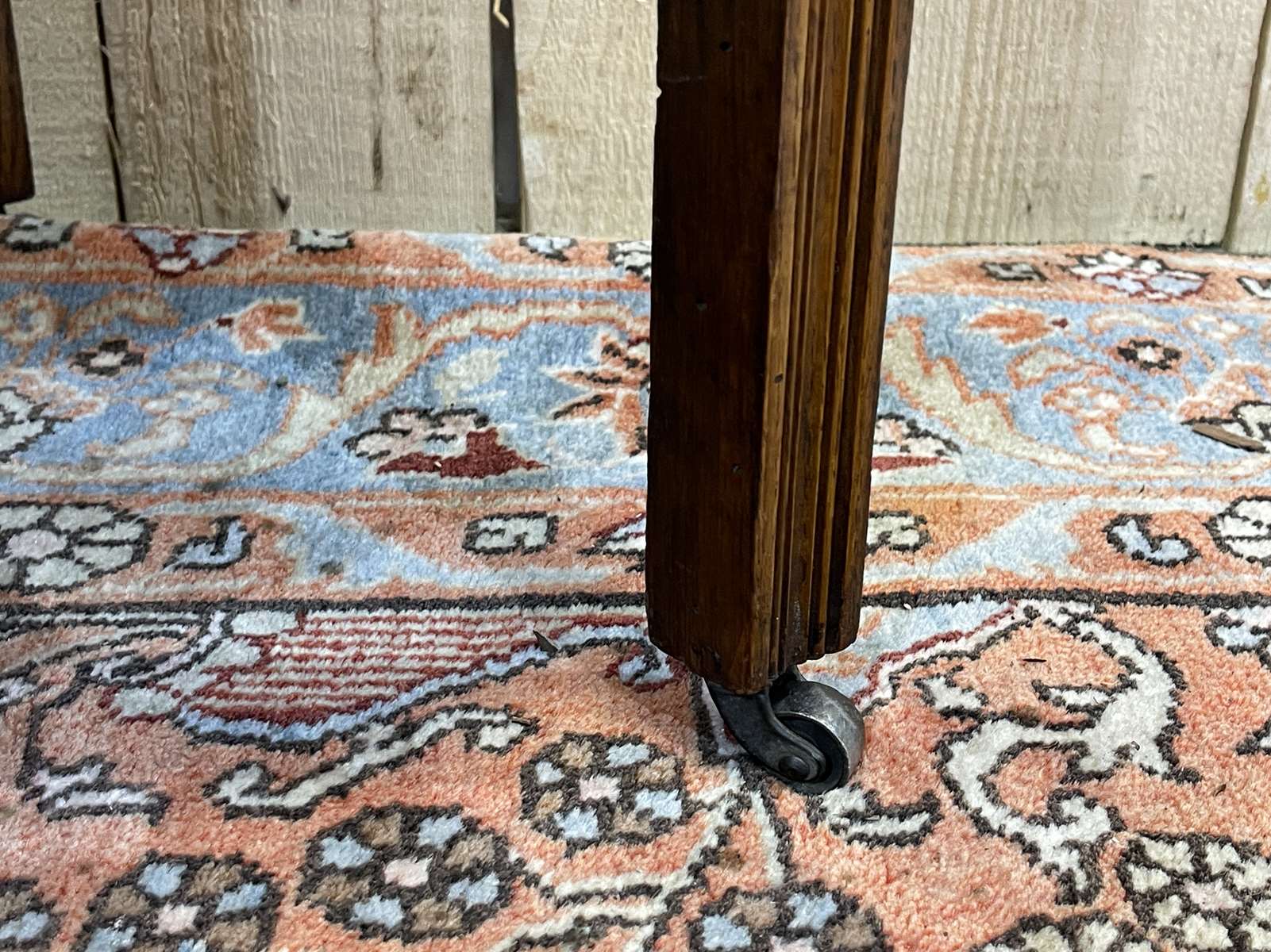 Commode anglaise en chêne des années 1930