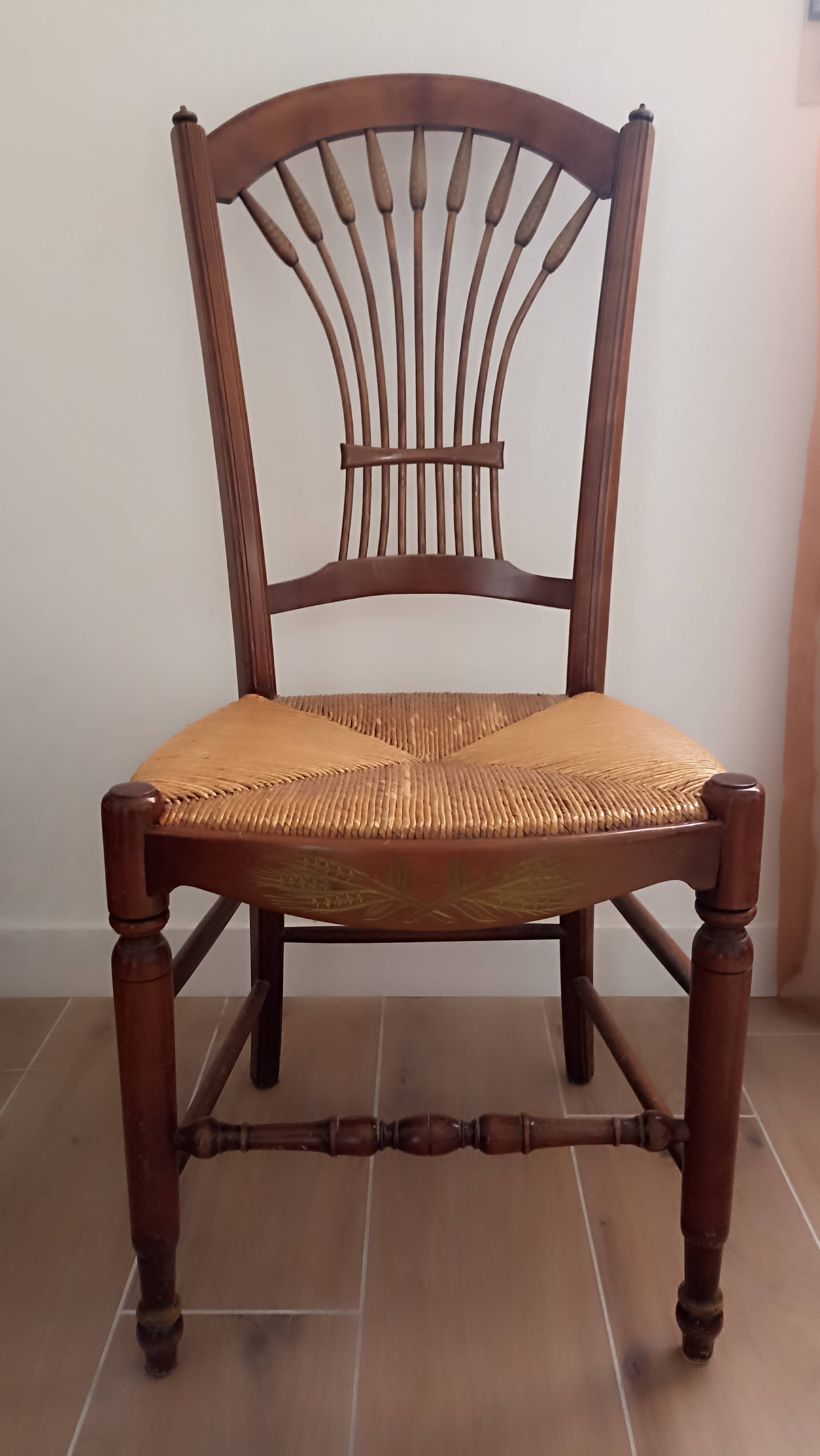 Chaise  rustique Modèle "Gerbe"