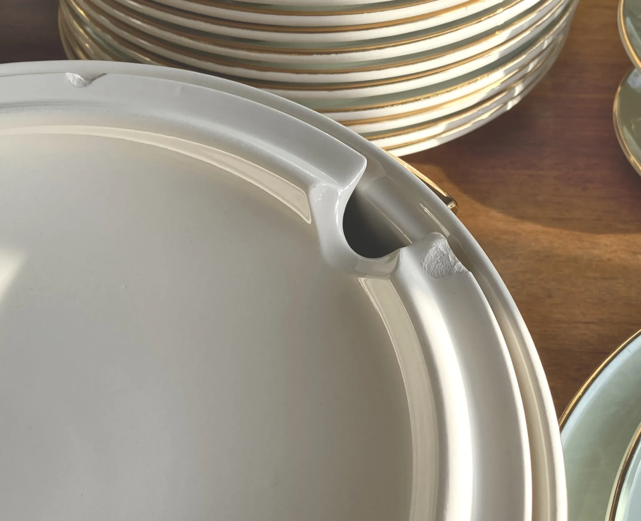 Villeroy & Boch table service in celadon green and ivory - 102 pieces