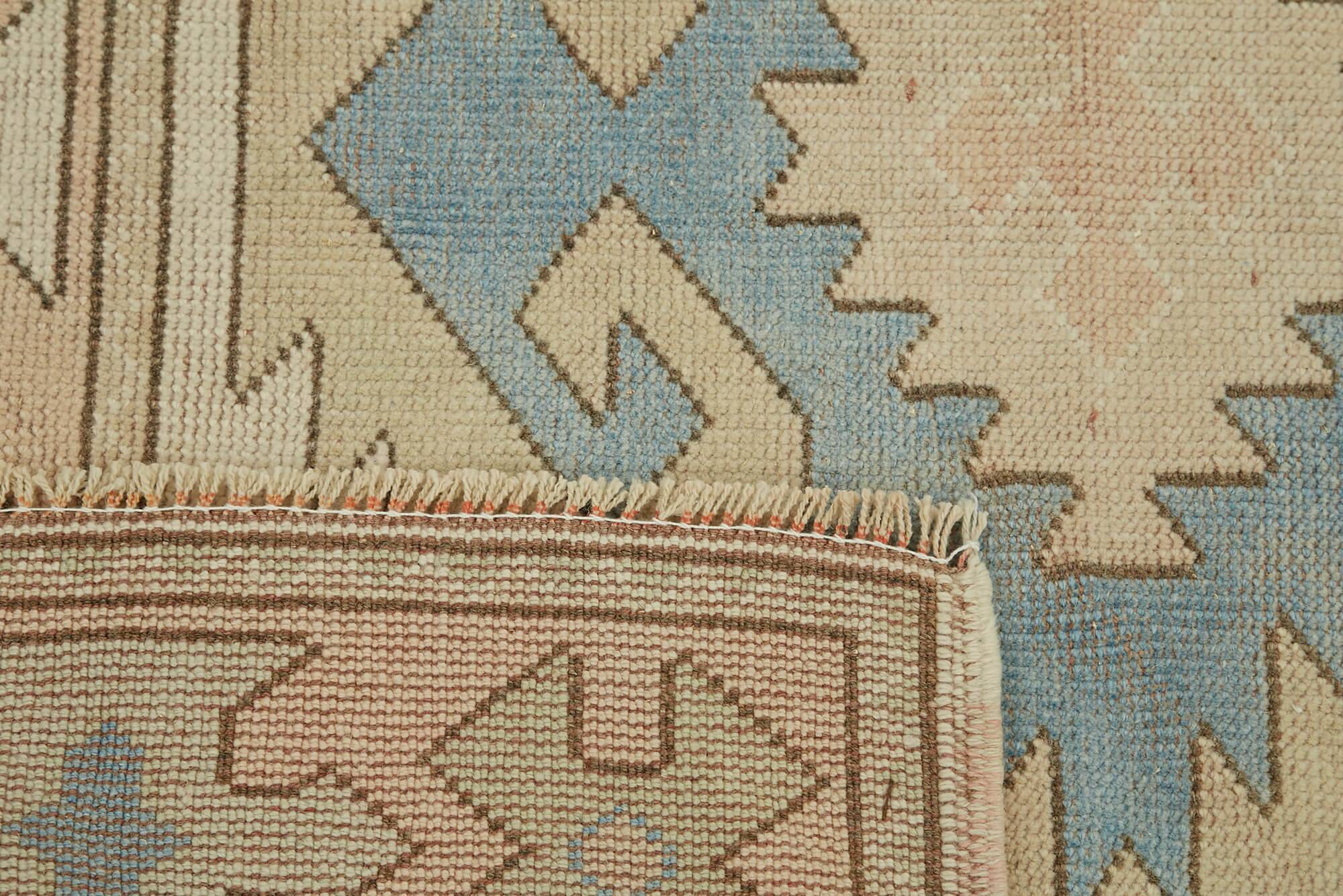 Turkish Vintage Anatolian Rug 126 cm x 202 cm