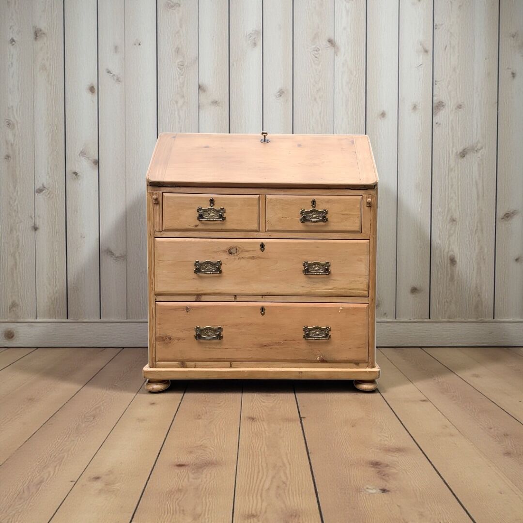 Commode, English slant-front desk, 19th century.