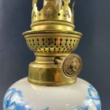 19th century oil lamp in Old Paris porcelain, Louis XVI style