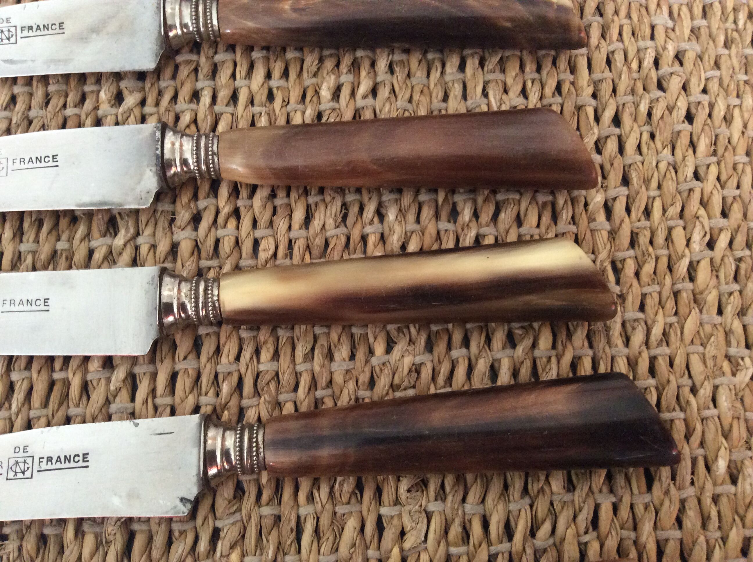 Series of 9 cheese knives