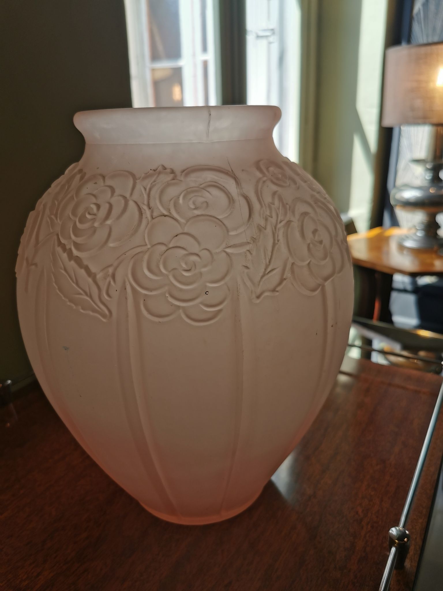 Vase art déco verre sablé rose