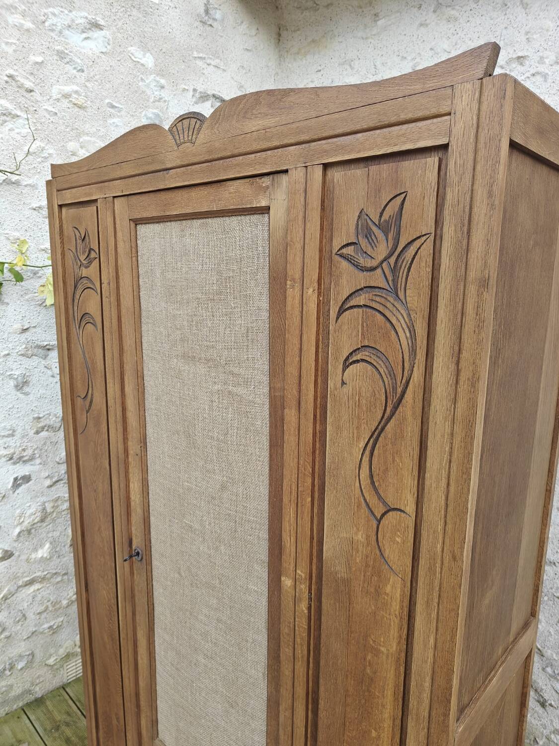 Art Deco cabinet