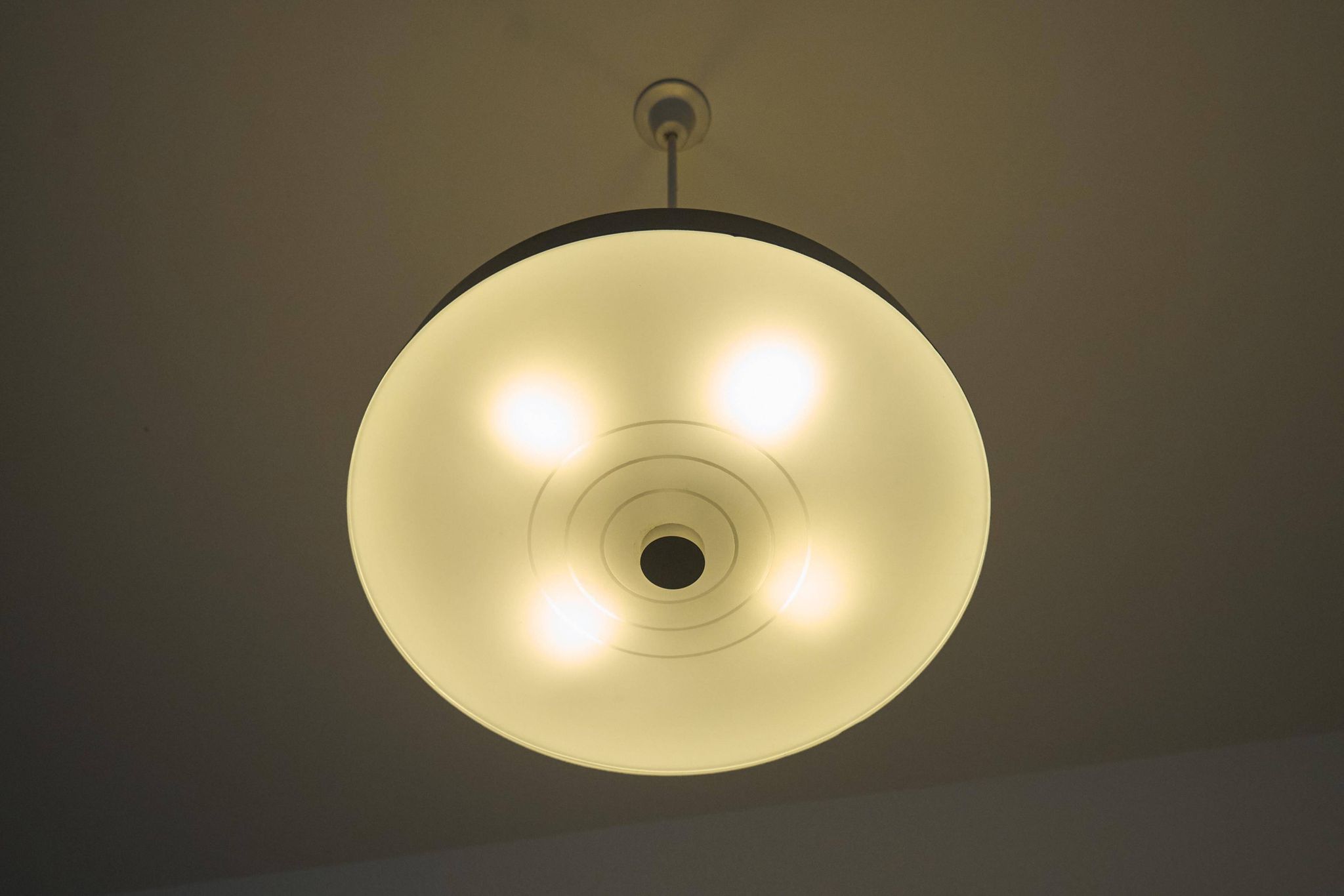 Large Mid Century suspension lamp with lacquered metal and engraved opaline glass from 1960.