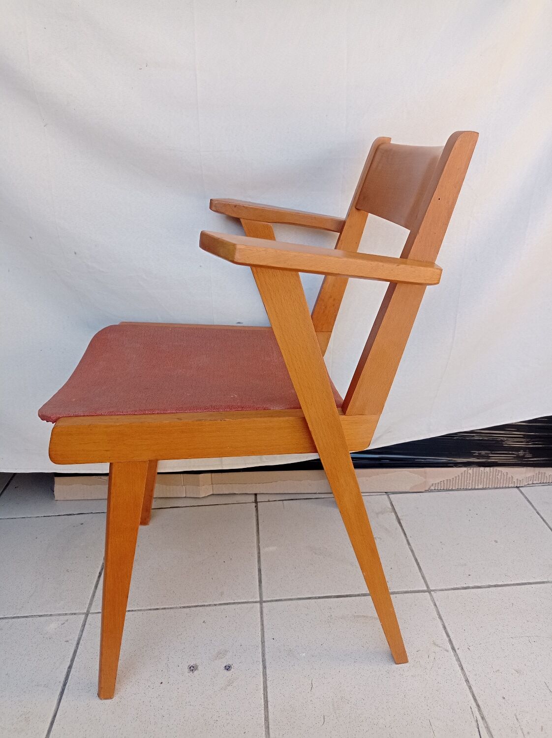 Scandinavian bridge chair