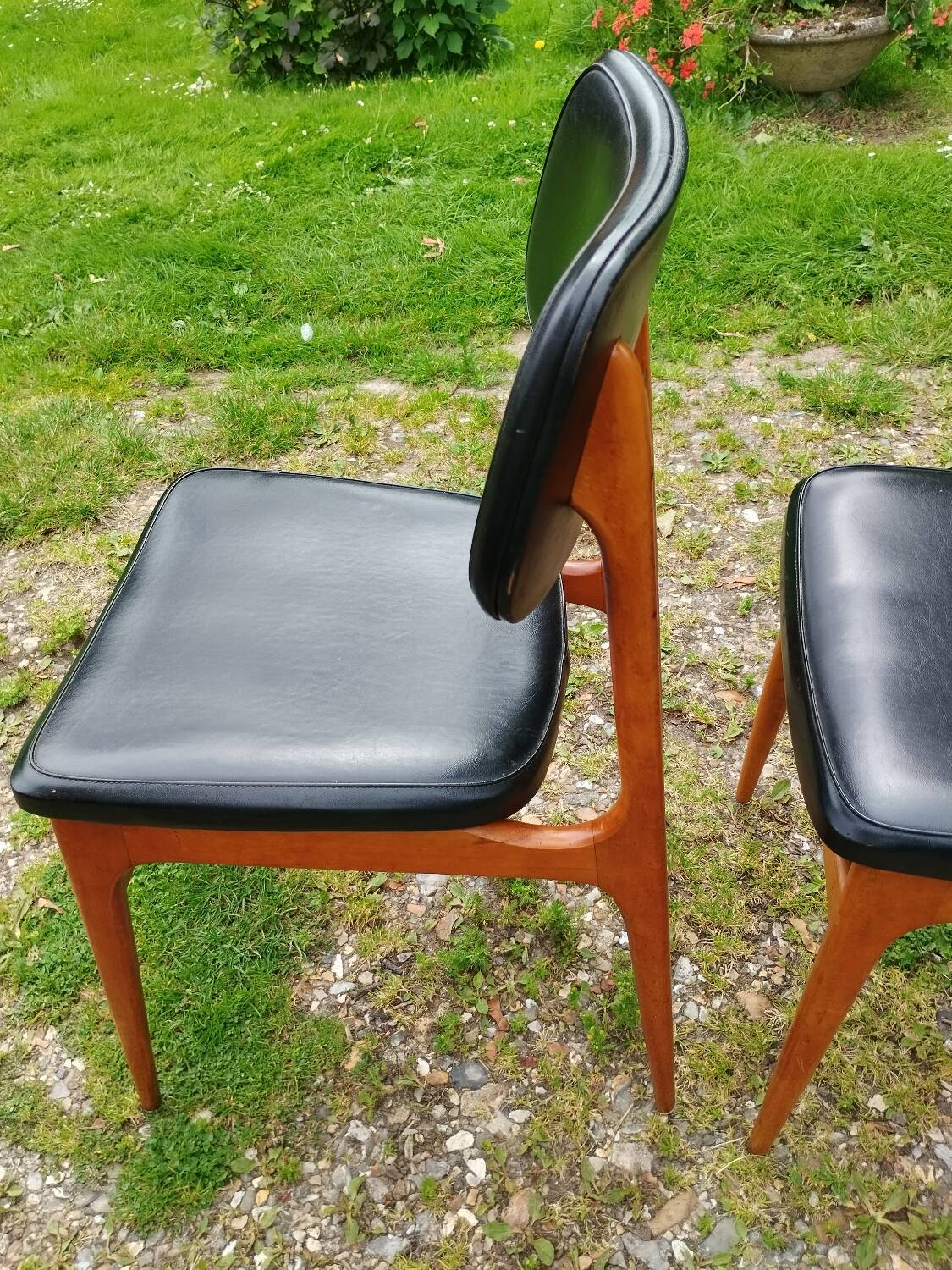Series of 6 old Scandinavian design chairs