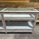 Glass shop counter