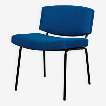 Conseil armchair by Pierre Guariche for Meurop with Kvadrat fabric