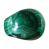 Empty brutalist pocket in malachite