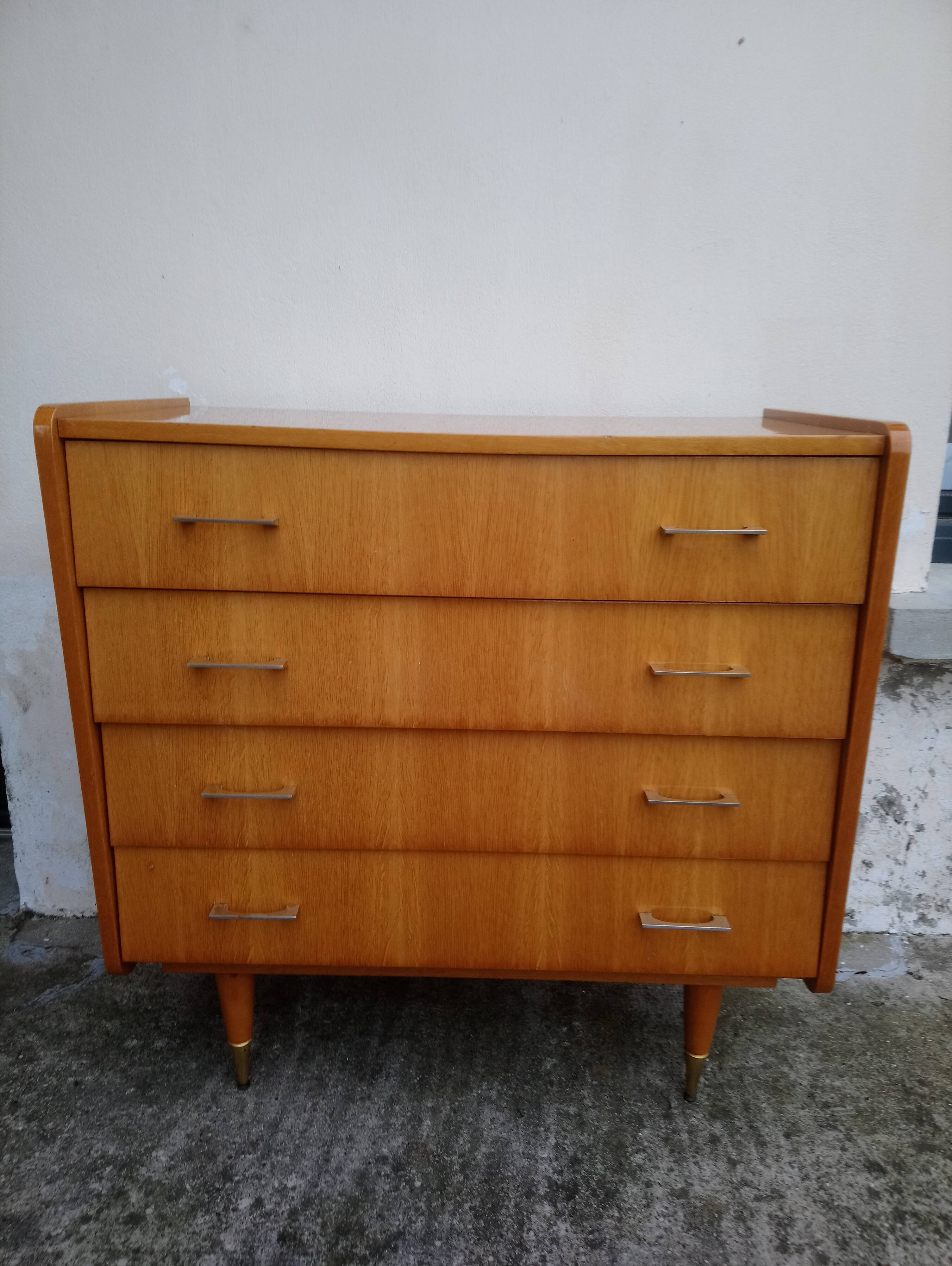 Commode quatre tiroirs année 1960