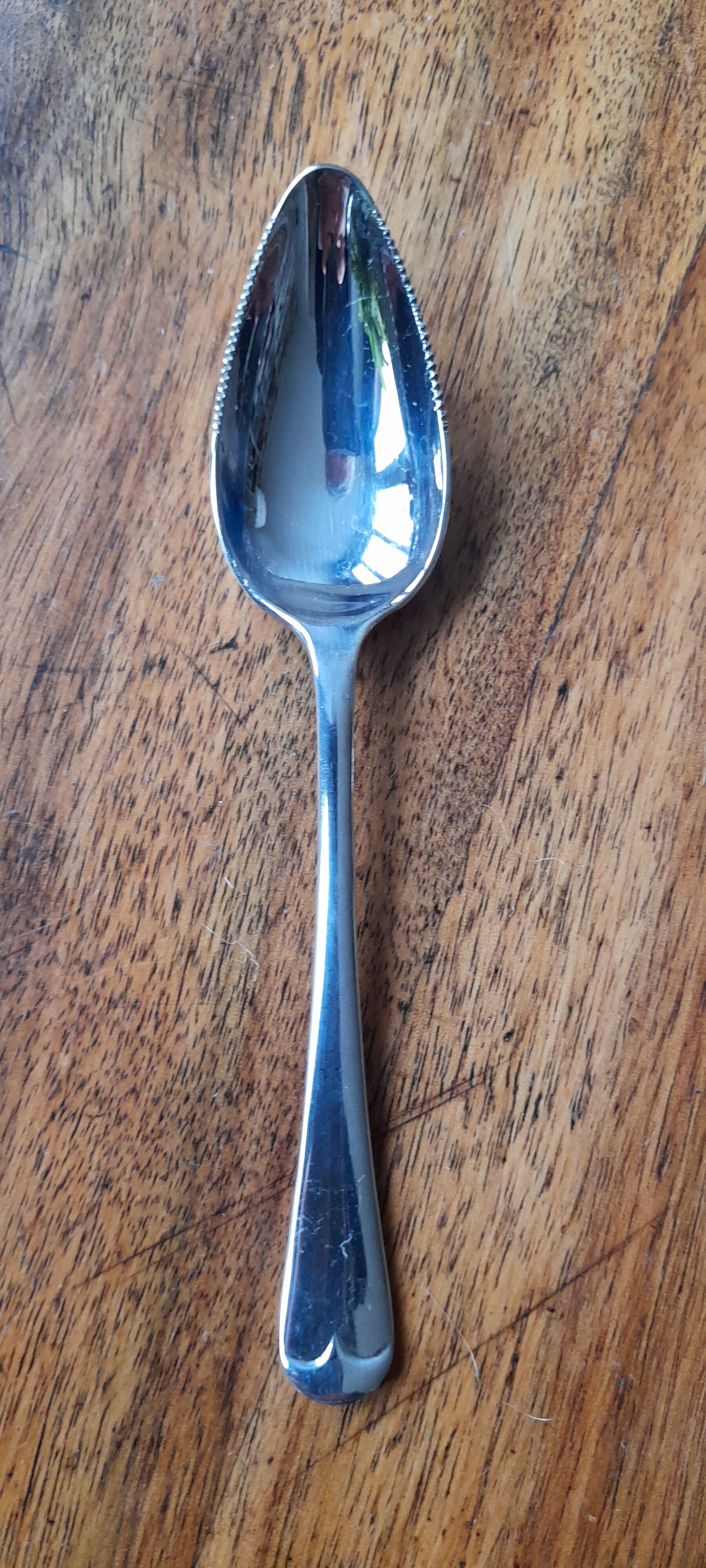 Grapefruit or melon spoons