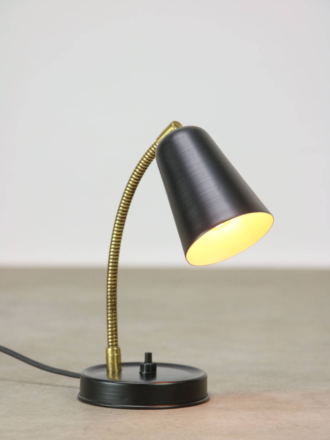 Mid-Century Italian Mini Gooseneck Table Lamp in Black and Brass