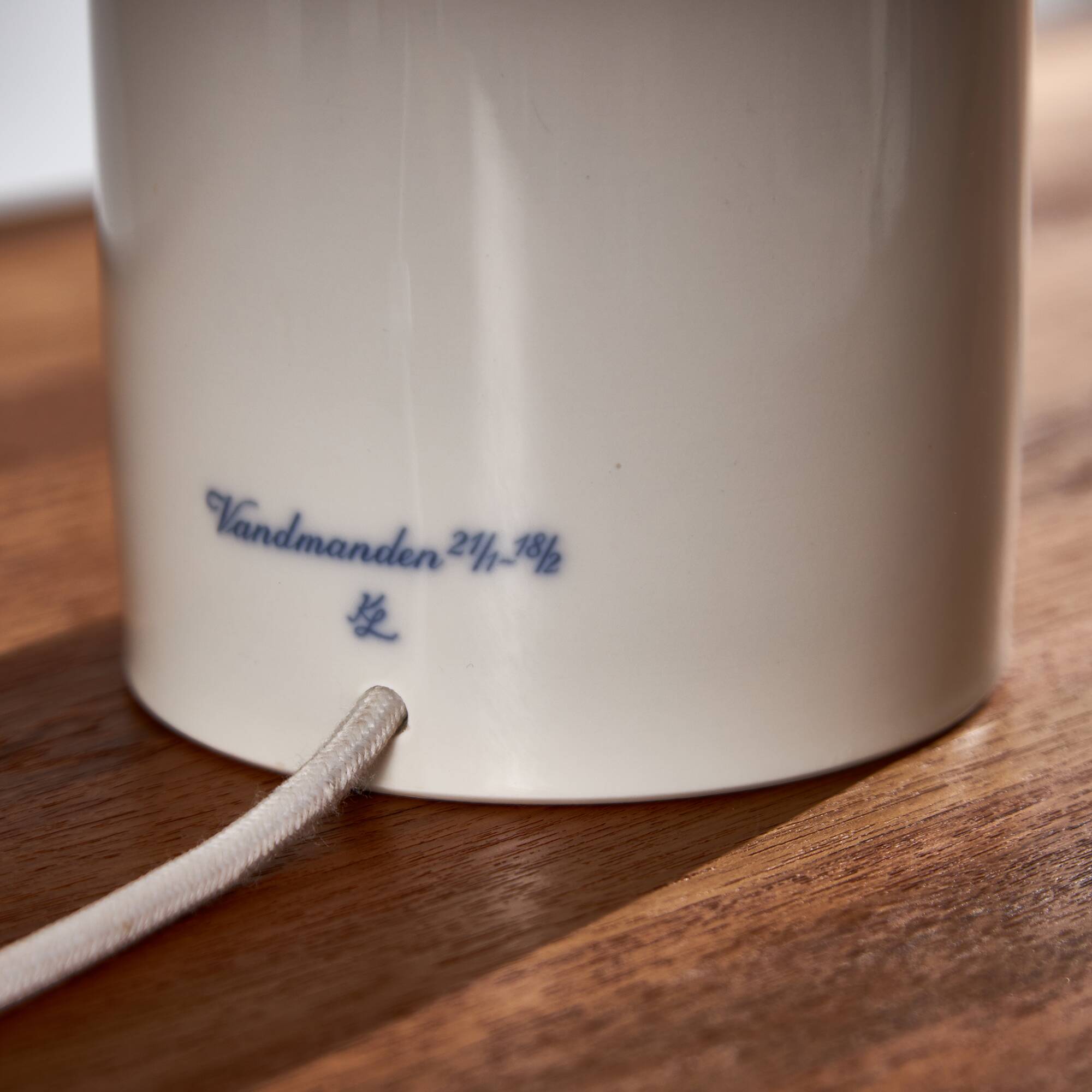 MK7948 Vandmanden / Aquarius porcelain table lamp by Kai Lange for Fog & Mørup and Royal Copenhagen