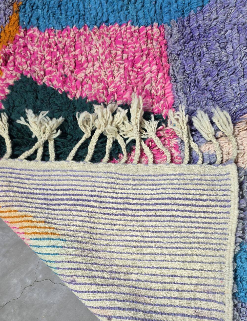 Modern Berber Rug - 282 x 189 cm