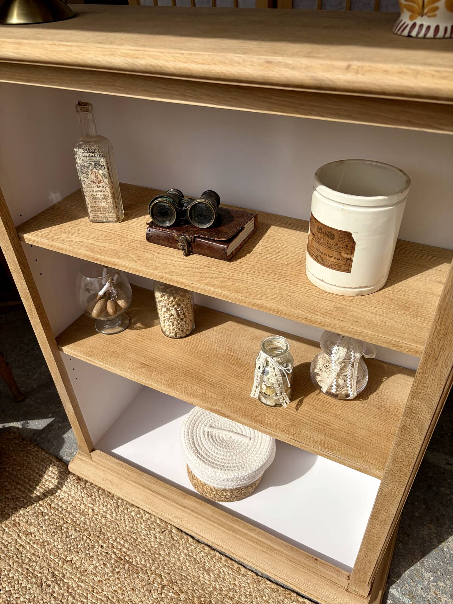 Bibus en bois et blanc