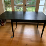 Table scandinave noire