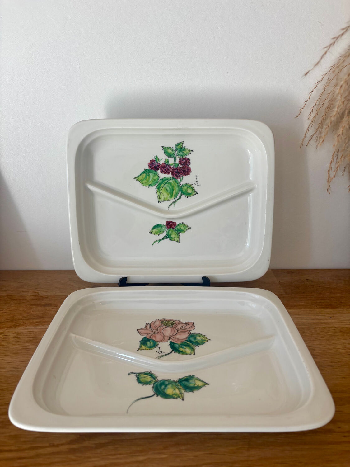 Vintage lot of two compartmentalised plates, decor Monique St Marc.