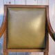 Fauteuil de bureau de style Louis XVI en cuir