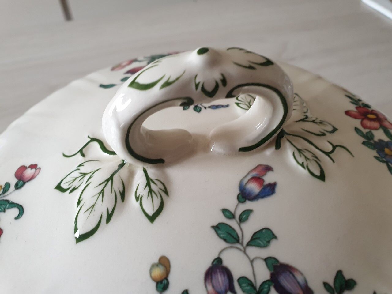 Old soup tureen Villeroy & Boch