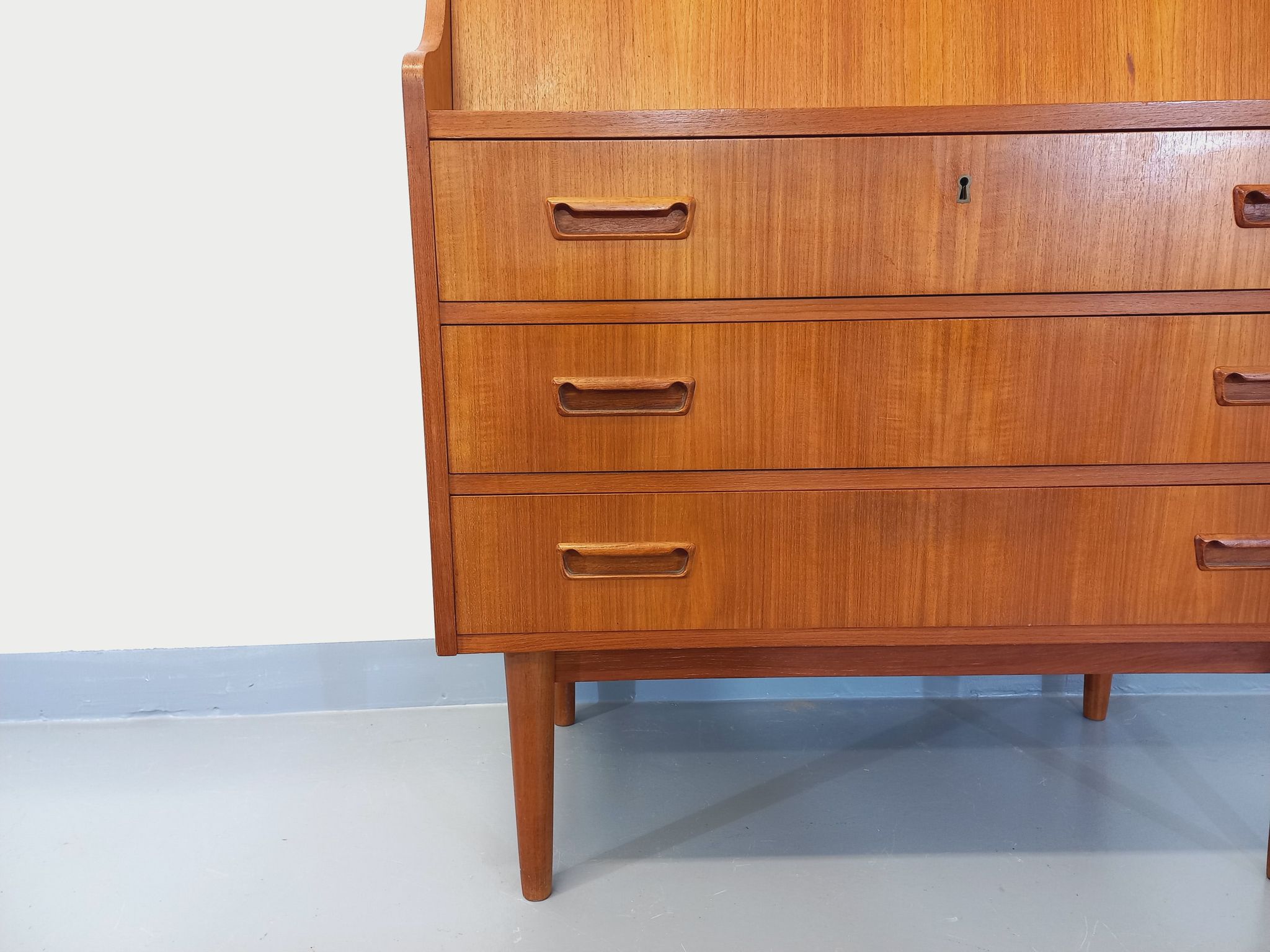 Secrétaire scandinave danois vintage Tibergaard en teck des années 50 60