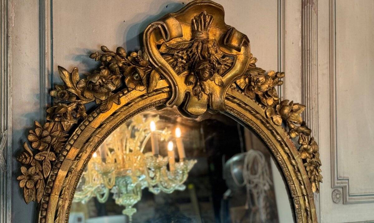 Mirror, Louis XVI Mantelpiece in Carved and Gilded Wood, 18th Century