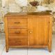Vintage oak storage unit with drawers from the 50s/60s.