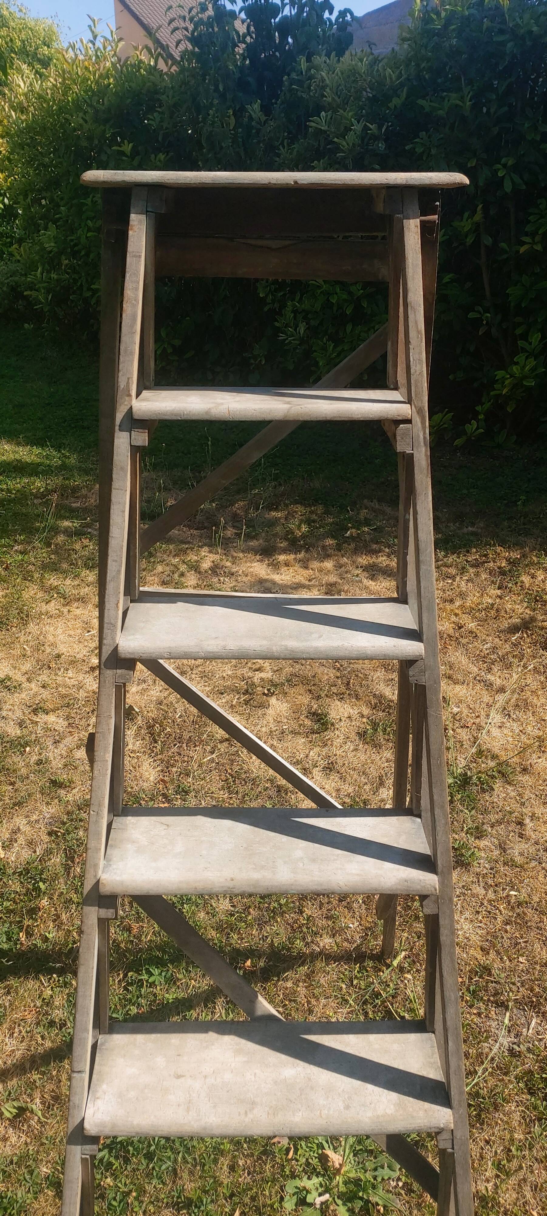 Escabeau de peintre vintage en bois