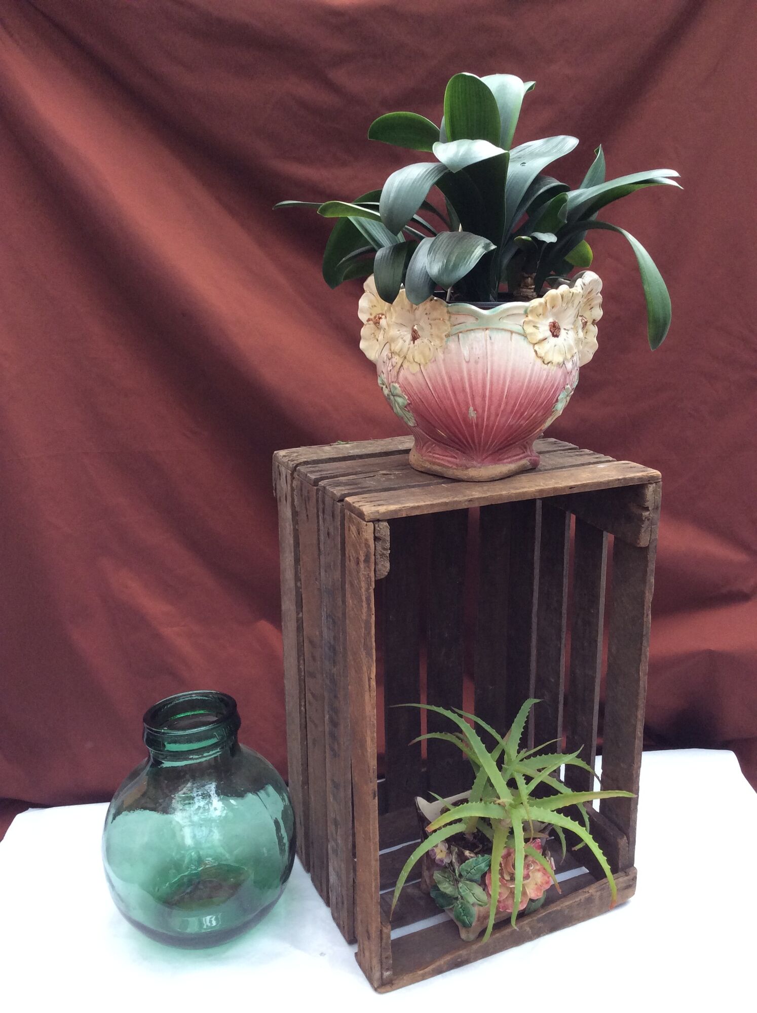 Old wooden box stamped dimension: height -33cm- width -61 cm- Pr-33cm-