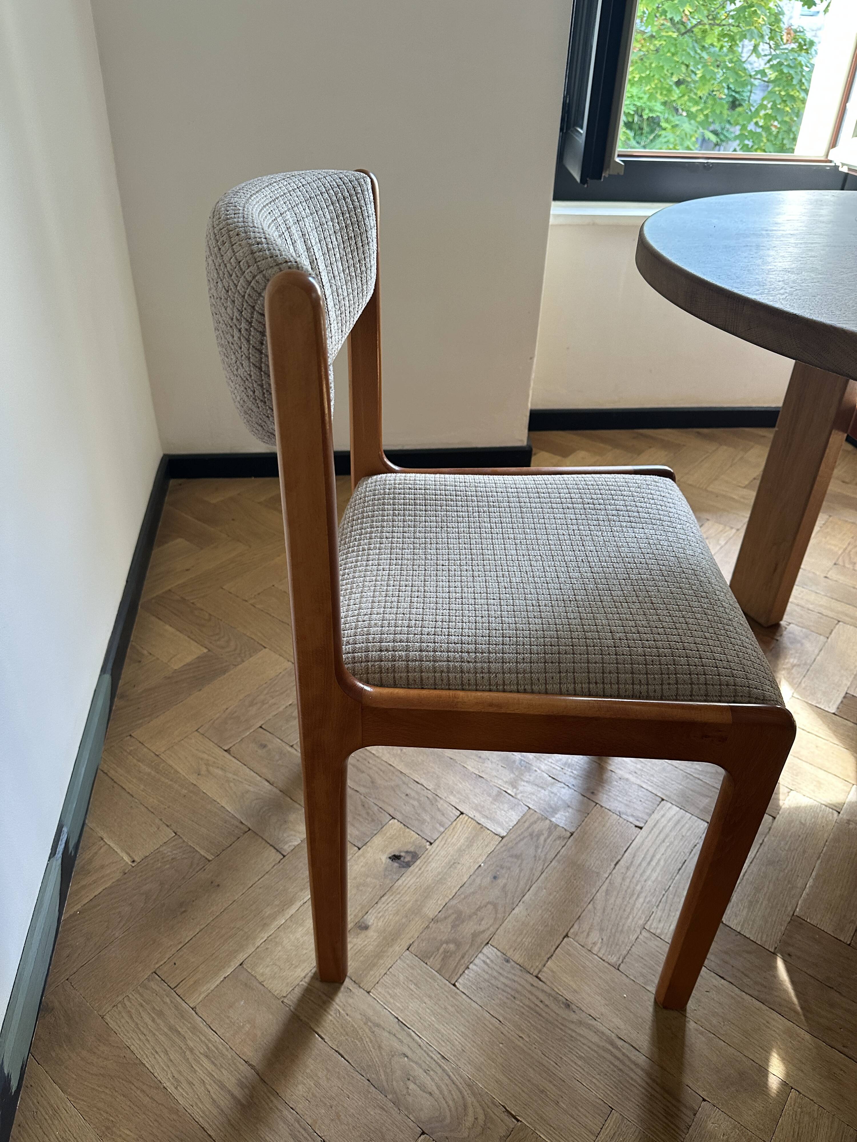Dining chairs