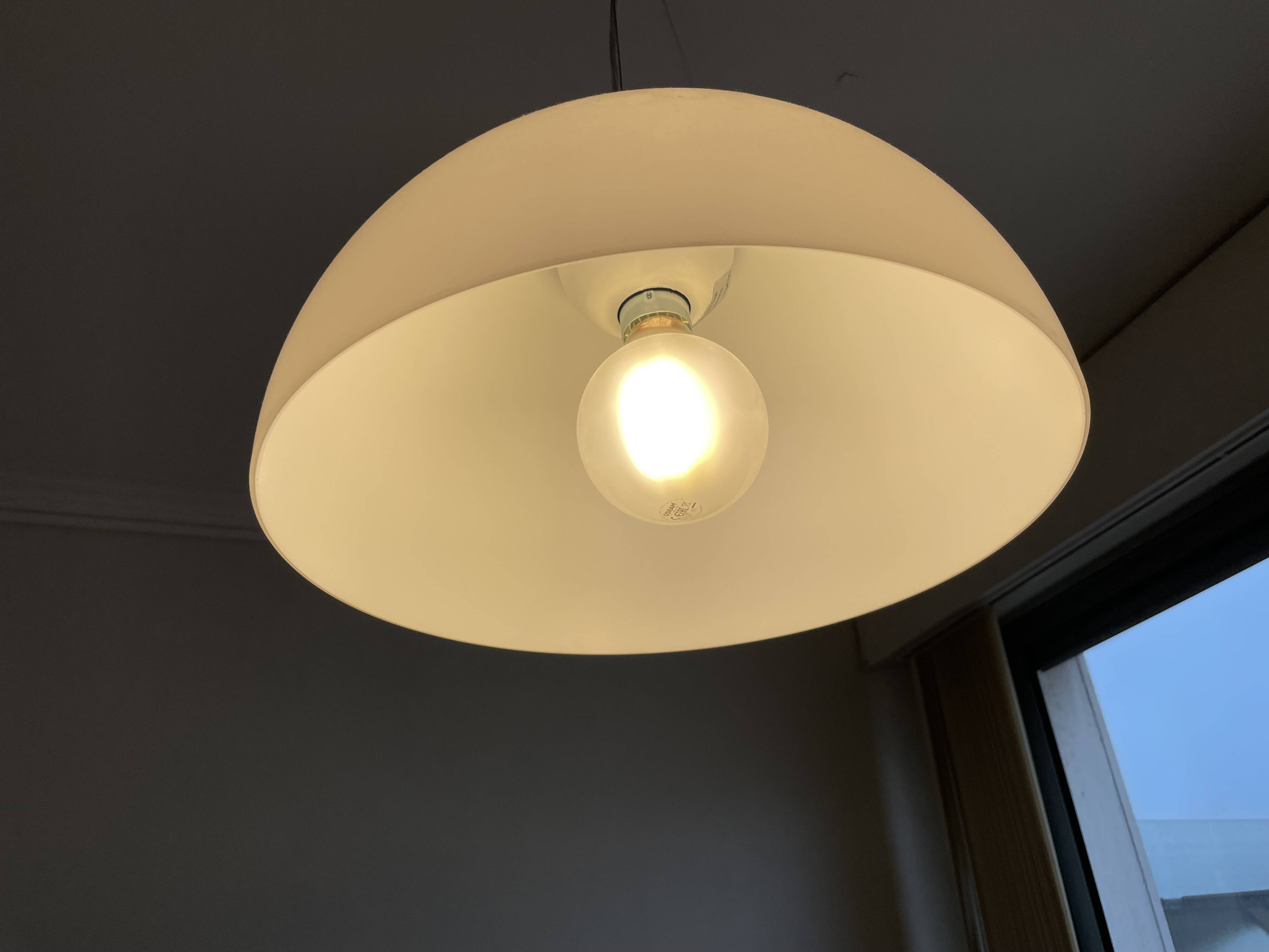 2 glass suspensions model Sonora438 by Vico Magistretti for Oluce