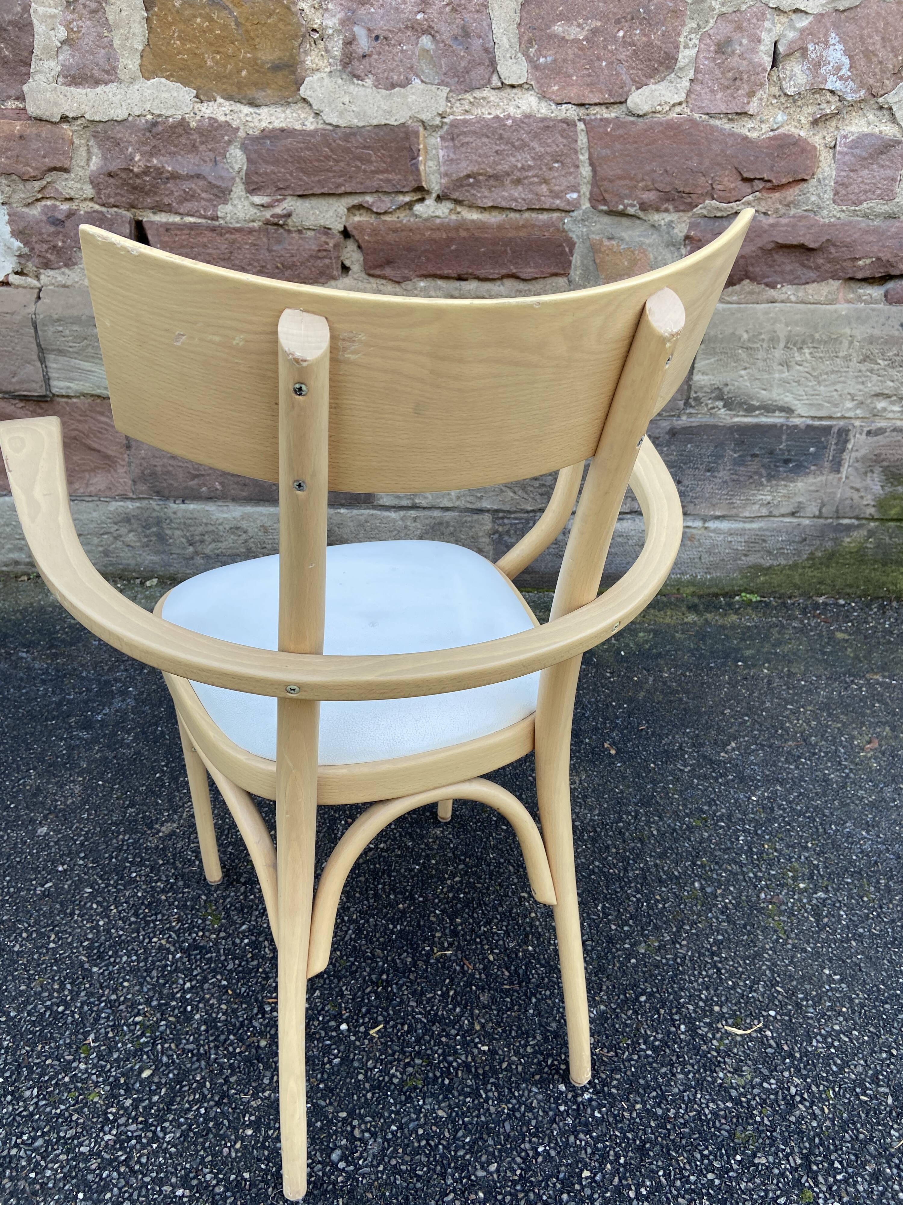 Viennese armchair Thonet curved wood Hermann Czech 2011