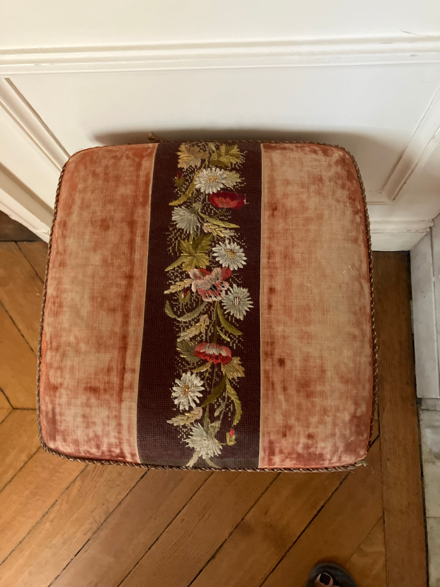 Tabouret N III