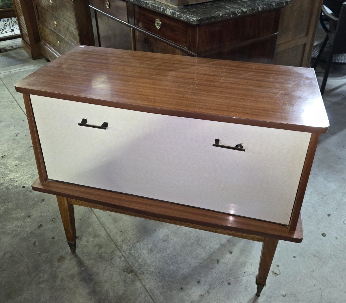 Vintage mid-century bar cabinet from the 1950s–60s.