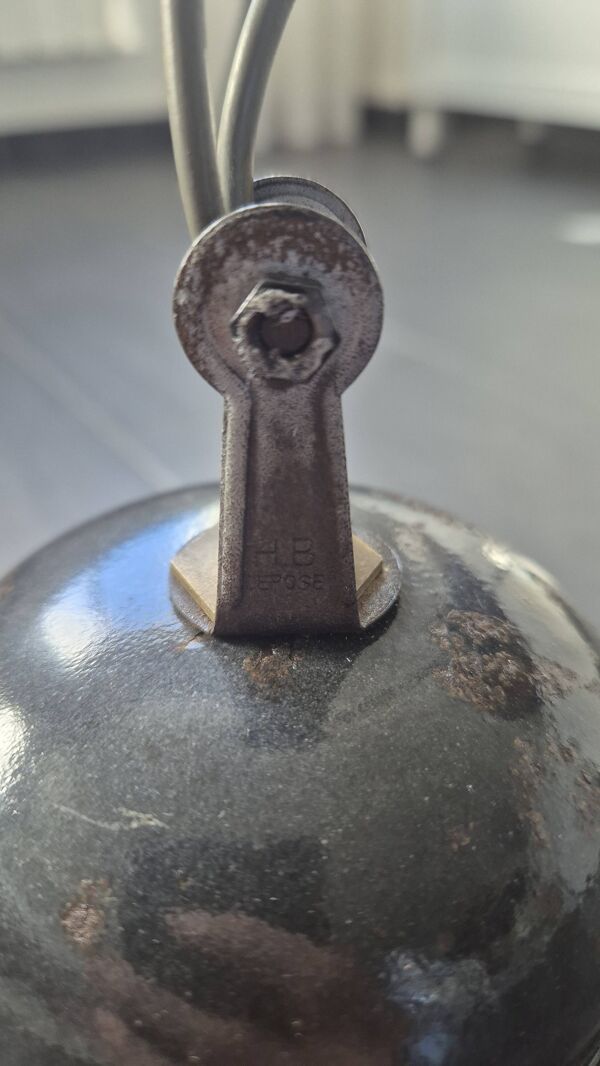 Lampes à suspension industrielles vintage françaises en émail noir